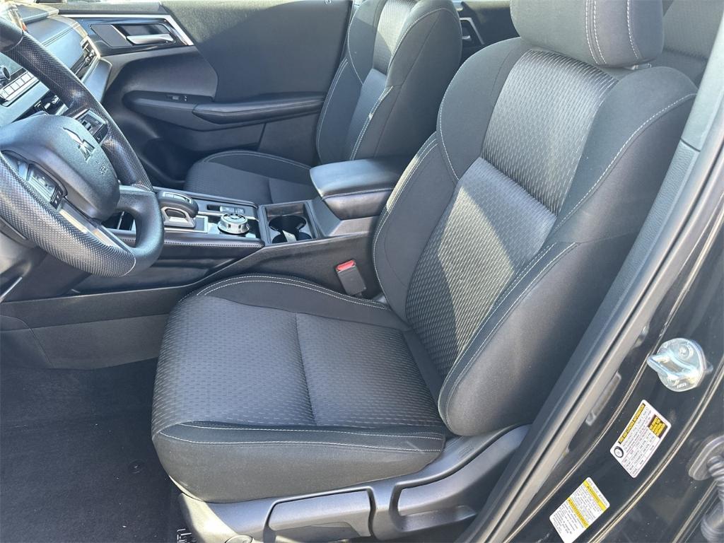 used 2024 Mitsubishi Outlander car, priced at $23,849