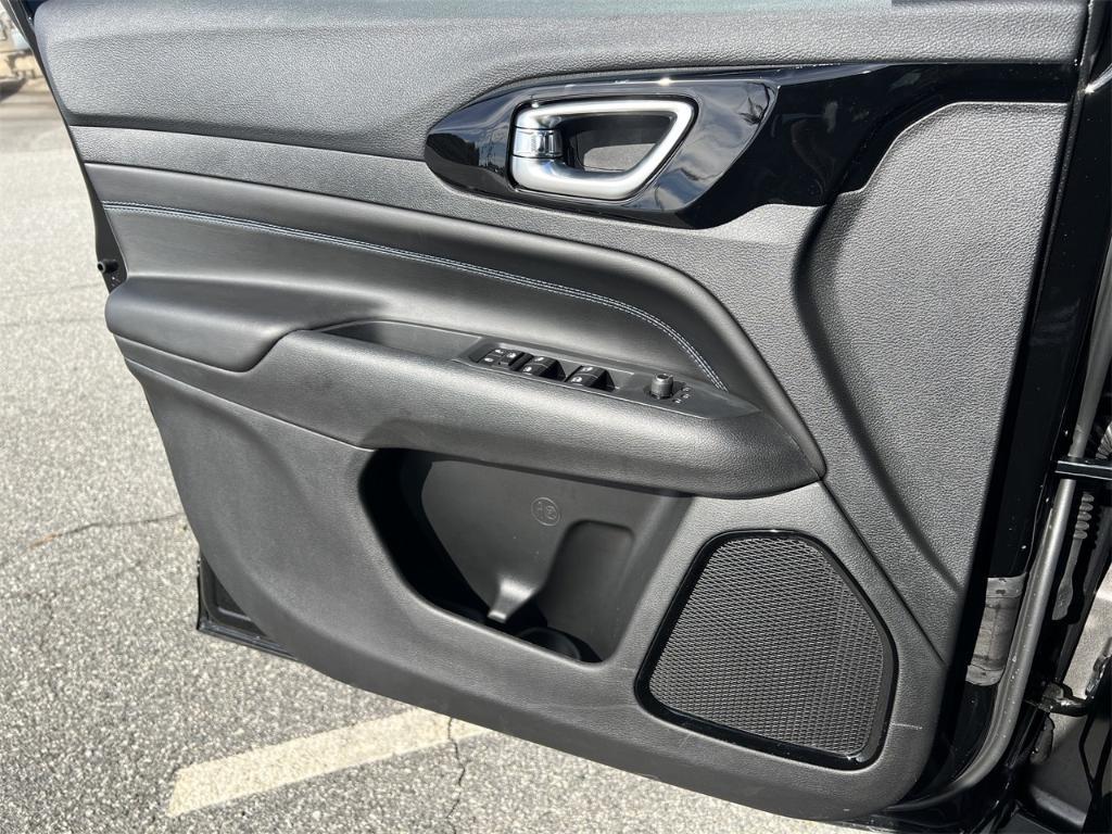 new 2026 Jeep Compass car, priced at $33,185