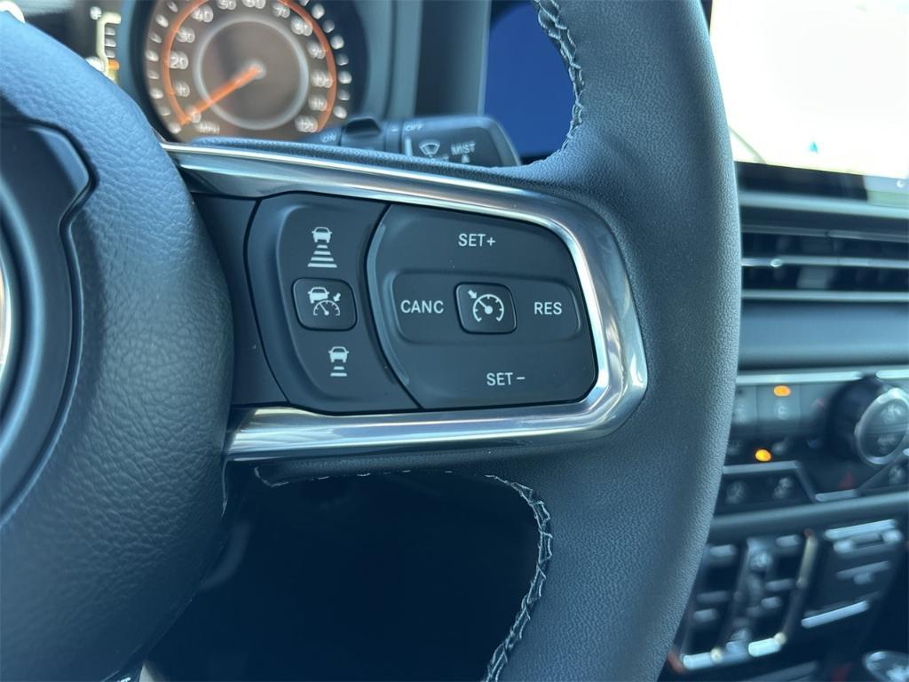 new 2025 Jeep Wrangler car