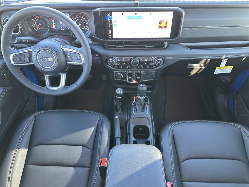 new 2025 Jeep Wrangler car