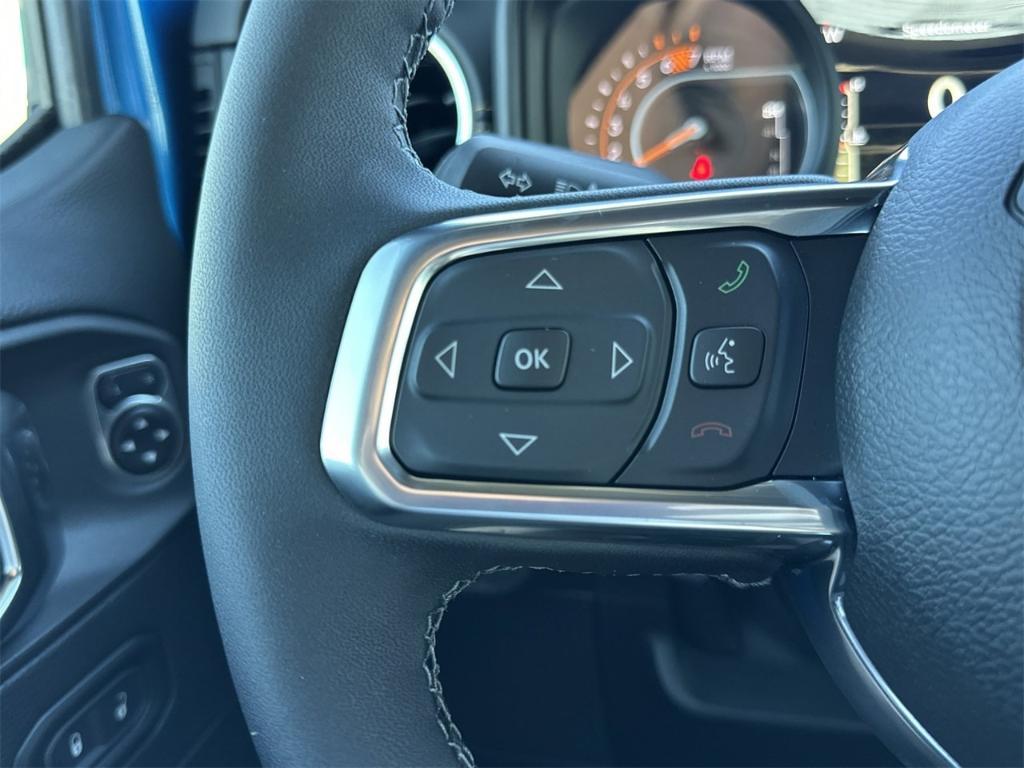 new 2025 Jeep Wrangler car