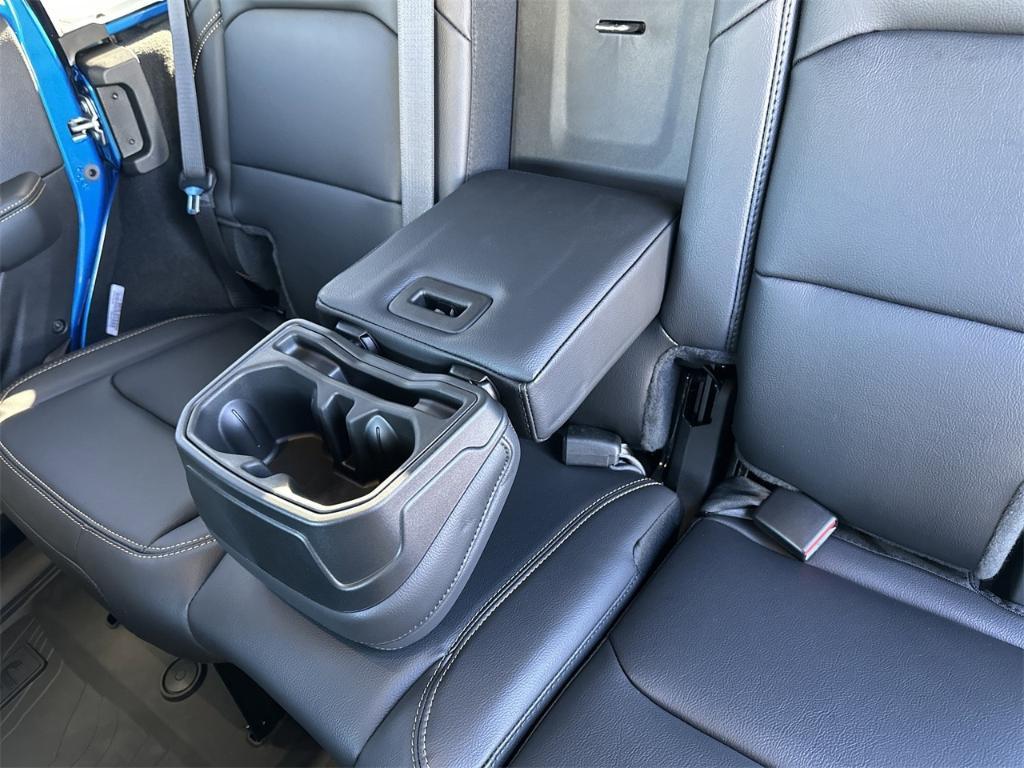 new 2025 Jeep Wrangler car