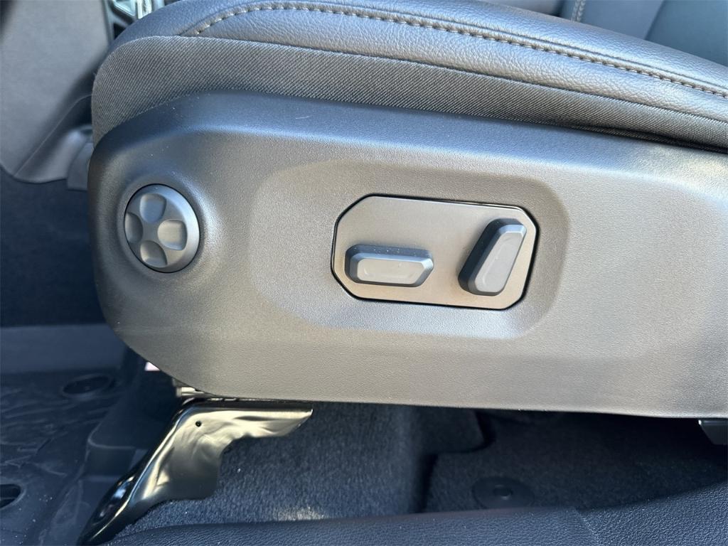 new 2025 Jeep Wrangler car