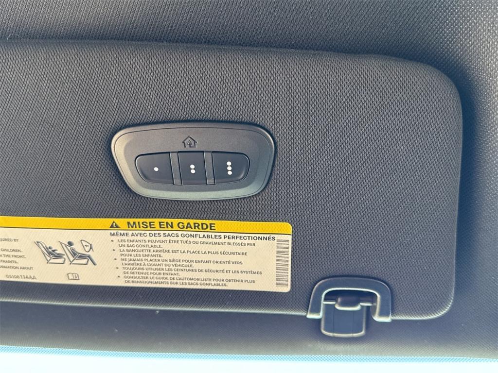 new 2025 Chrysler Pacifica car