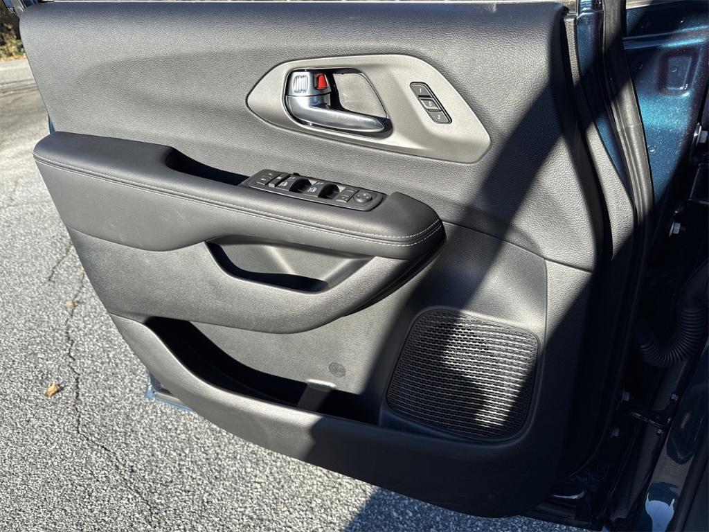 new 2025 Chrysler Pacifica car