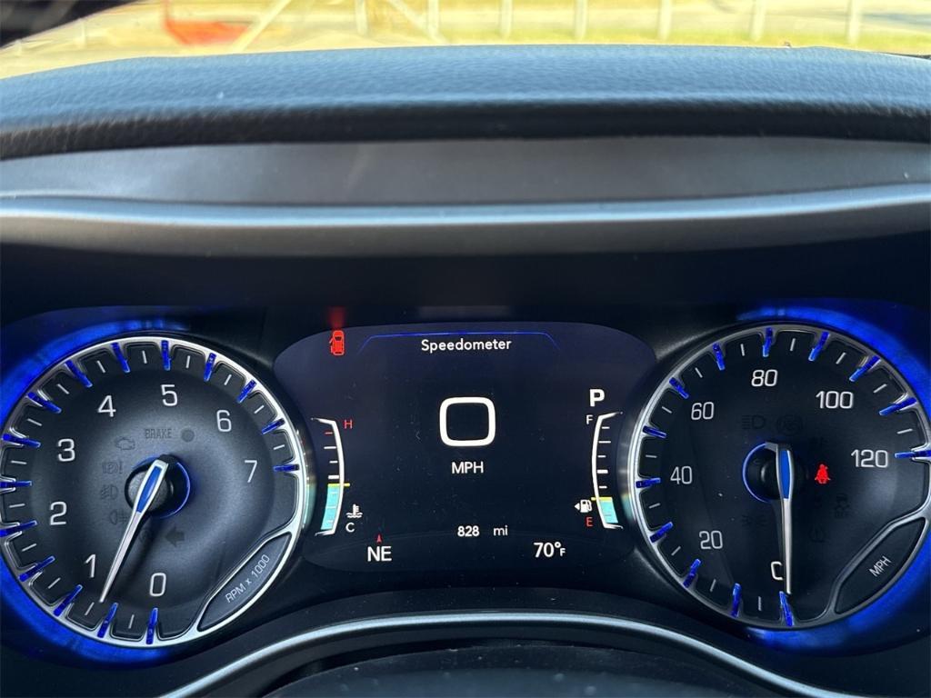 new 2025 Chrysler Pacifica car