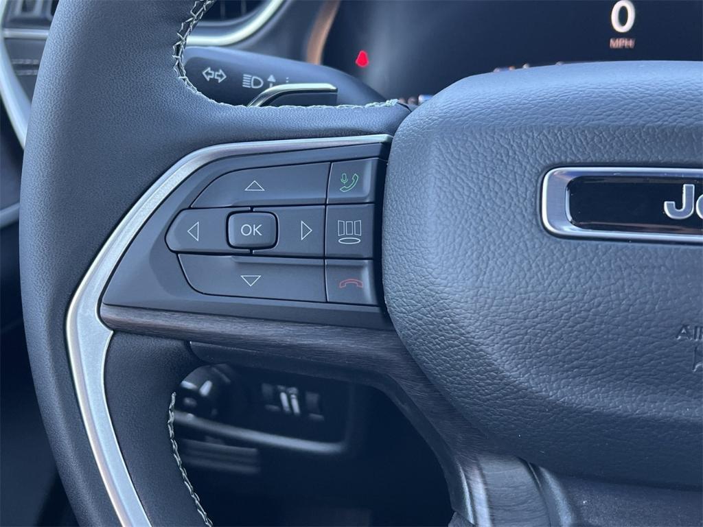 new 2025 Jeep Grand Cherokee car, priced at $55,660