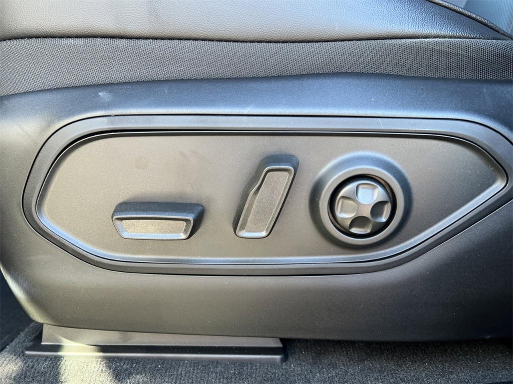 new 2025 Jeep Grand Cherokee car, priced at $55,660