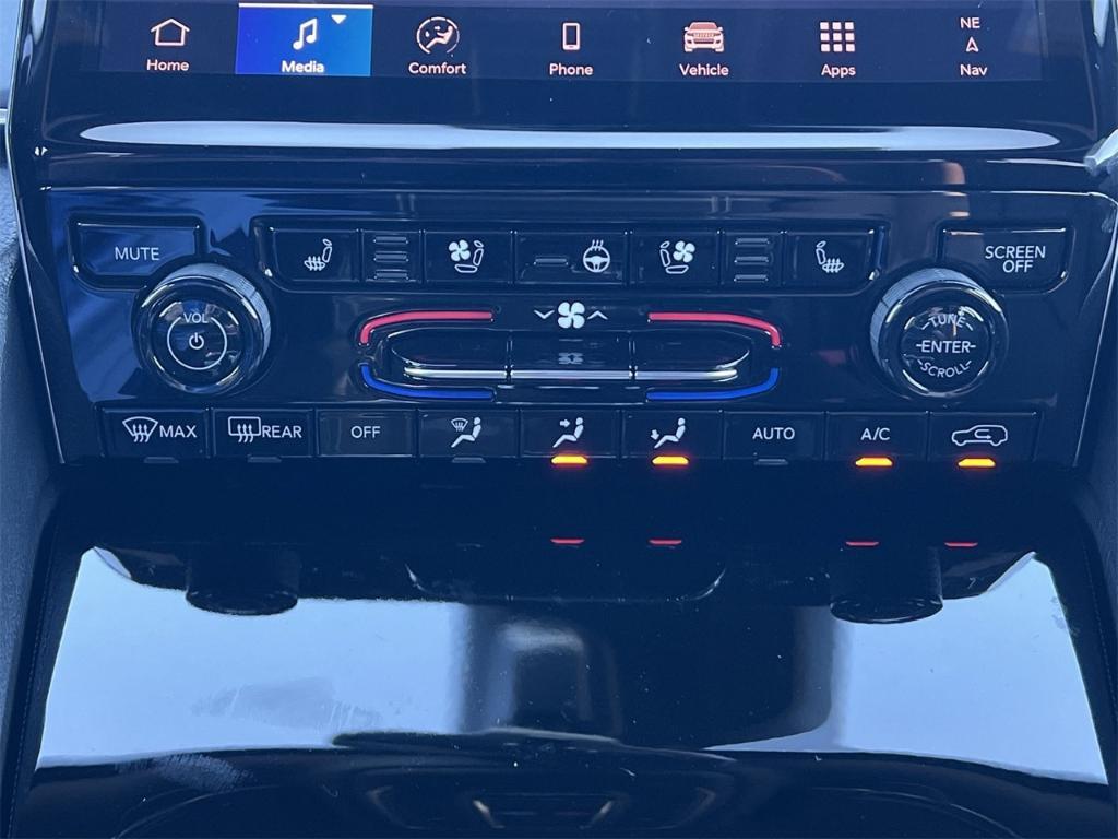 new 2025 Jeep Grand Cherokee car, priced at $55,660