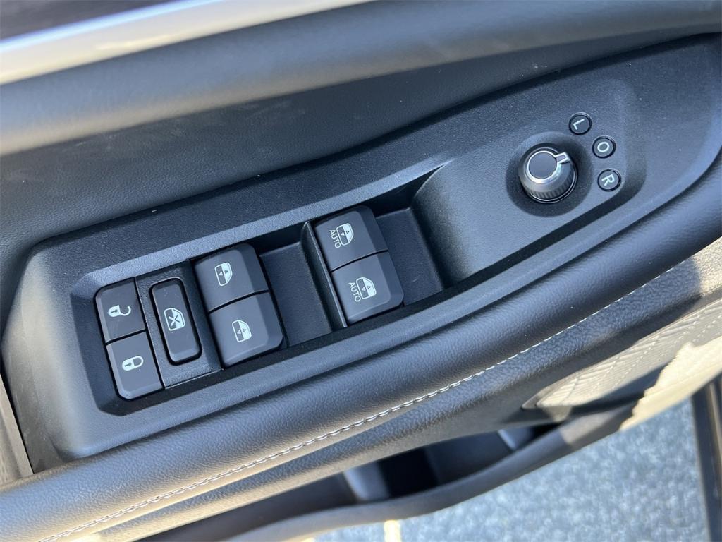 new 2025 Jeep Grand Cherokee car, priced at $55,660