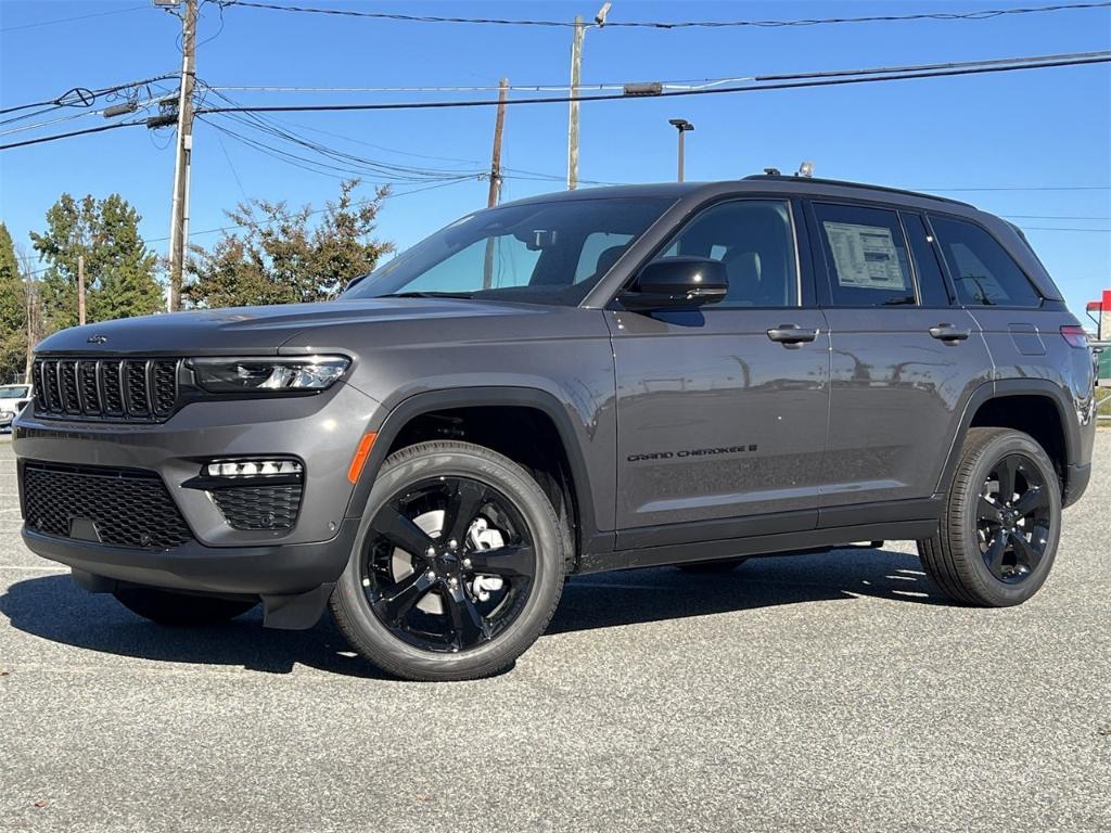new 2025 Jeep Grand Cherokee car, priced at $55,660