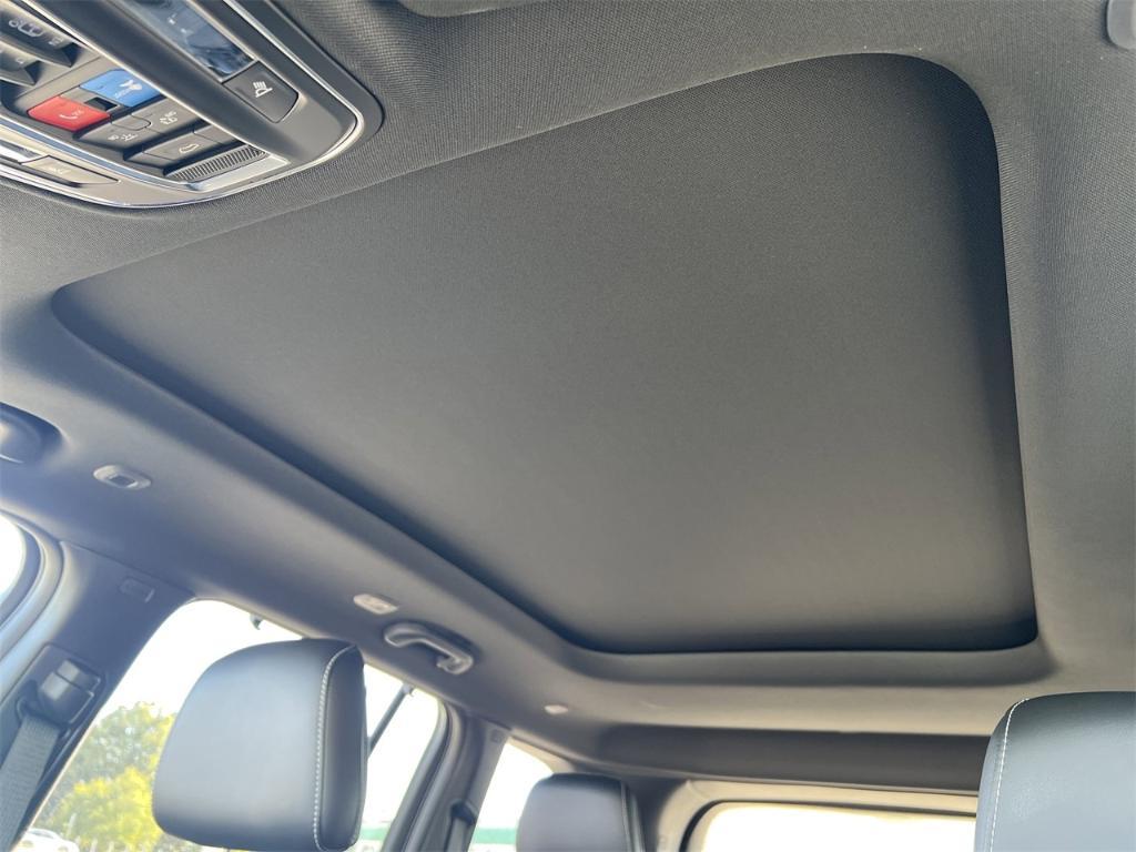 new 2025 Jeep Grand Cherokee car, priced at $55,660