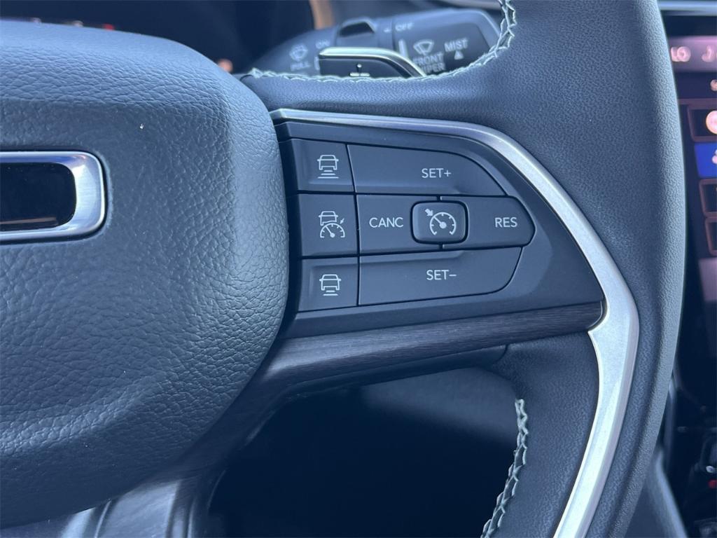 new 2025 Jeep Grand Cherokee car, priced at $55,660