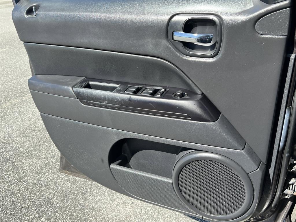 used 2015 Jeep Patriot car, priced at $7,000