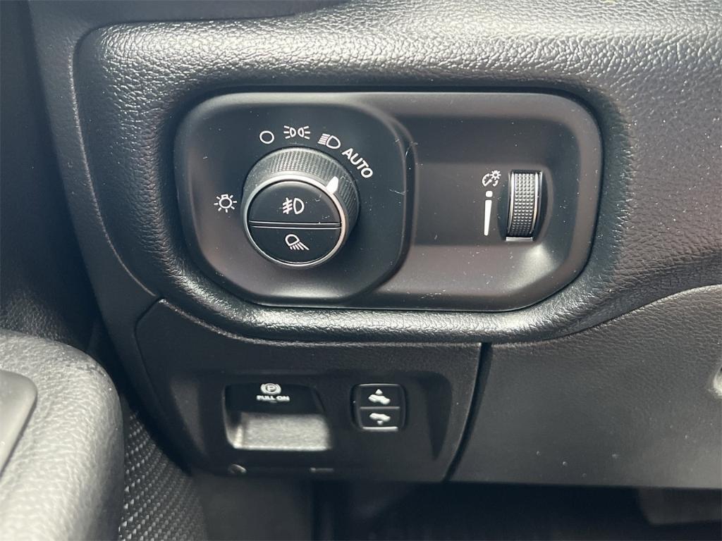 used 2021 Ram 1500 car, priced at $26,000