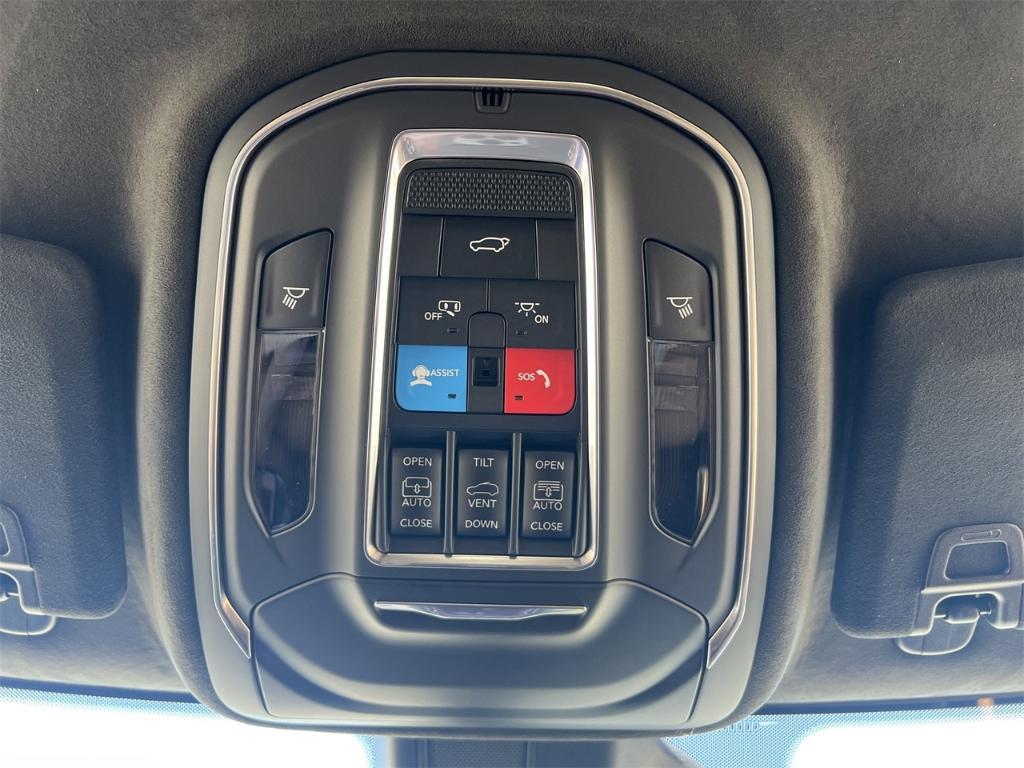 new 2025 Jeep Grand Cherokee car, priced at $70,830