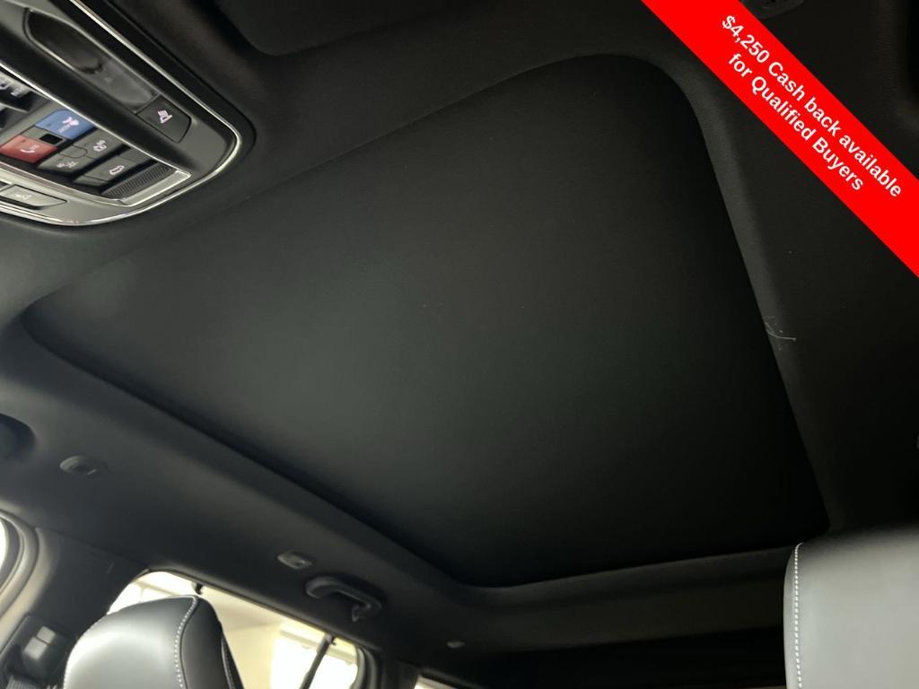 new 2025 Jeep Grand Cherokee car, priced at $49,421