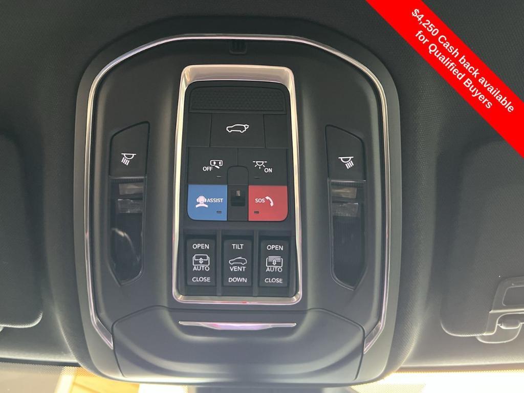 new 2025 Jeep Grand Cherokee car, priced at $49,421