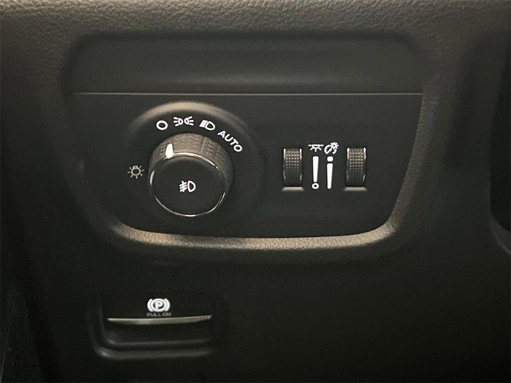 new 2025 Jeep Grand Cherokee car, priced at $55,660