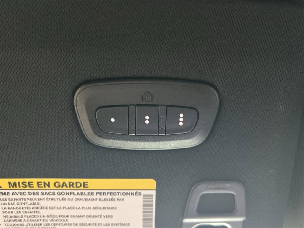 new 2025 Jeep Grand Cherokee car, priced at $55,660