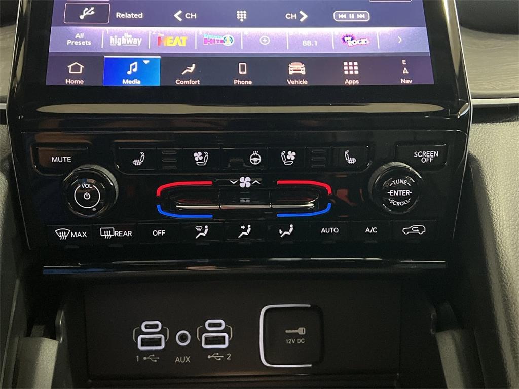 new 2025 Jeep Grand Cherokee car, priced at $55,660