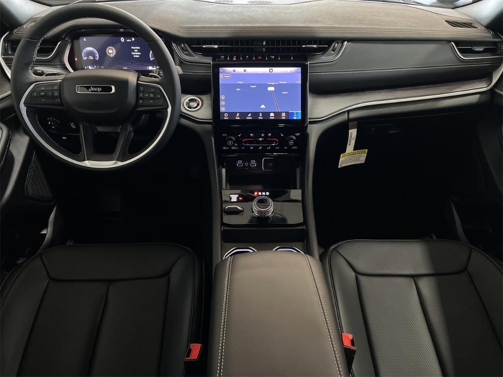 new 2025 Jeep Grand Cherokee car, priced at $55,660