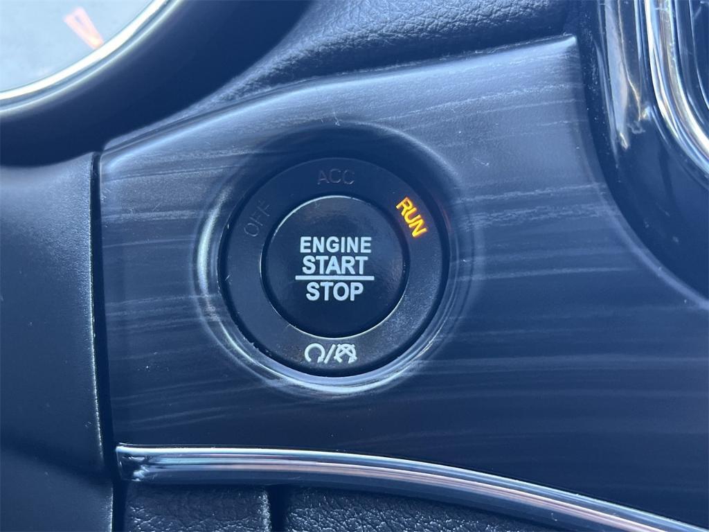 used 2020 Jeep Grand Cherokee car, priced at $18,140