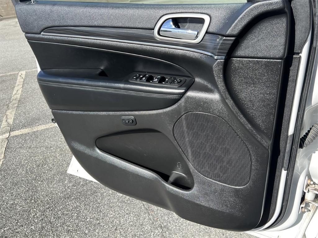 used 2020 Jeep Grand Cherokee car, priced at $18,140