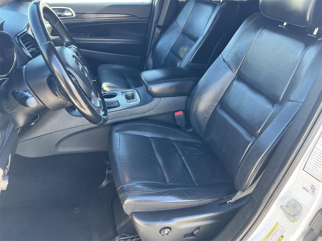 used 2020 Jeep Grand Cherokee car, priced at $18,140