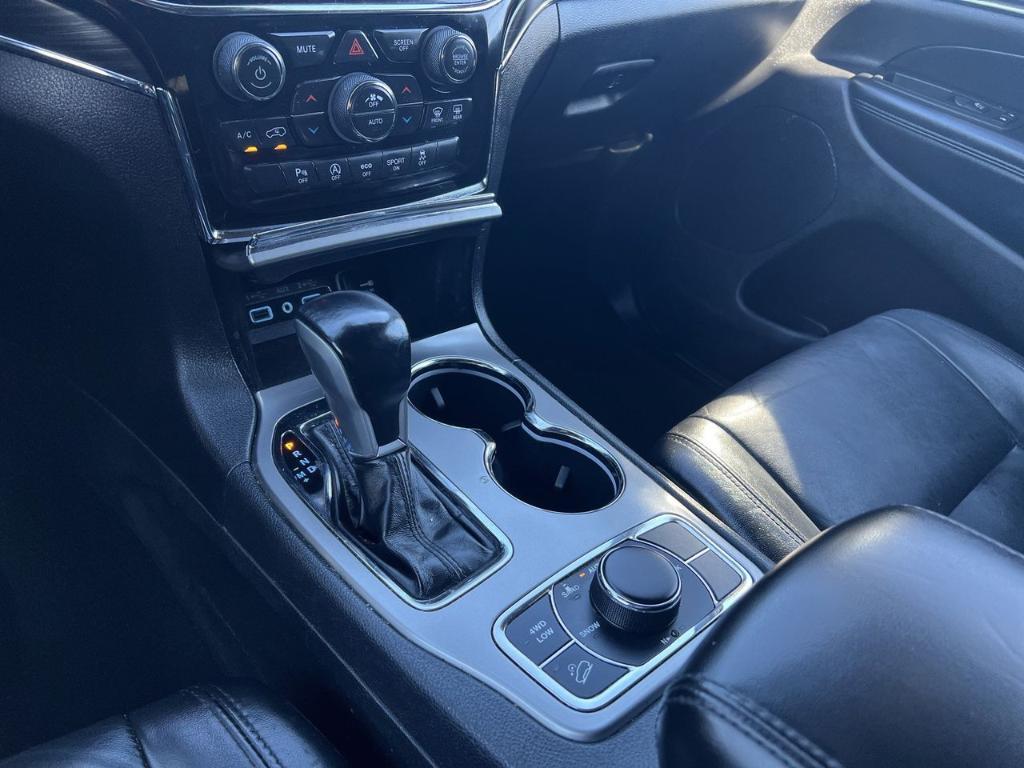 used 2020 Jeep Grand Cherokee car, priced at $15,500