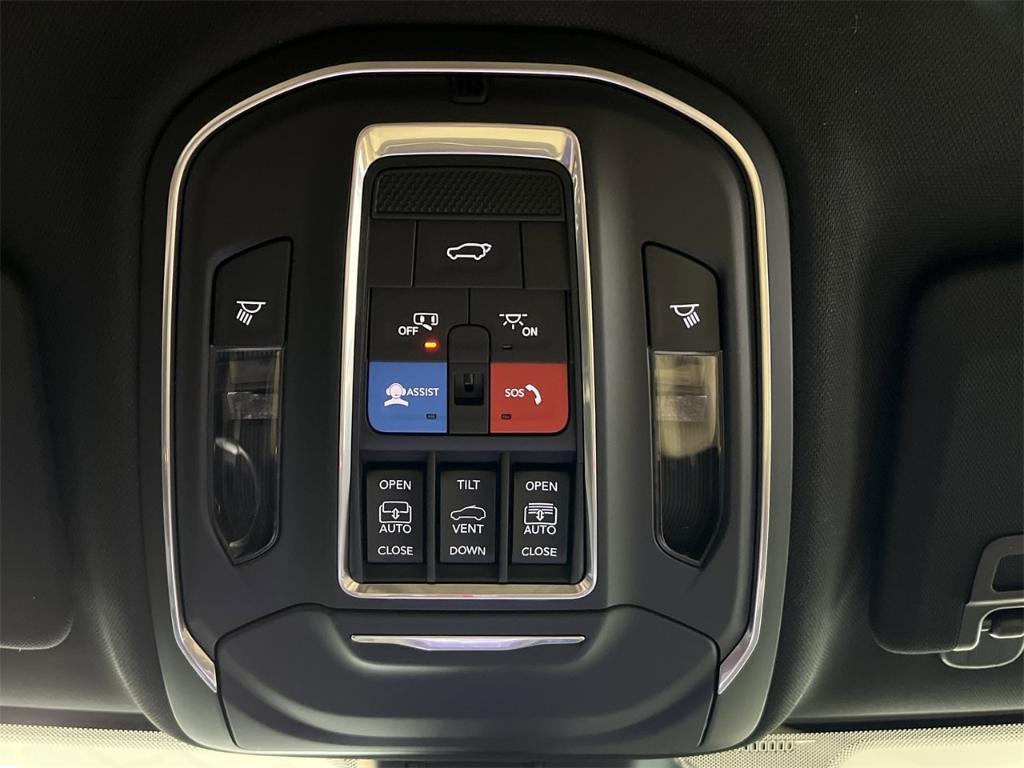 new 2025 Jeep Grand Cherokee car, priced at $55,660