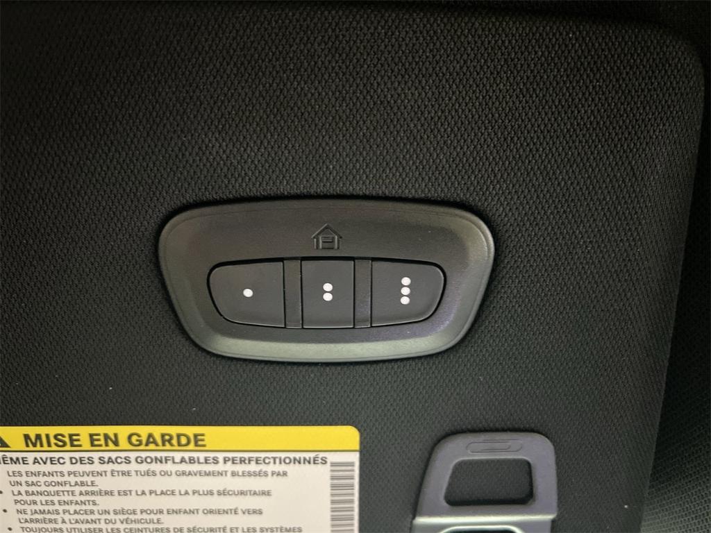 new 2025 Jeep Grand Cherokee car, priced at $55,660