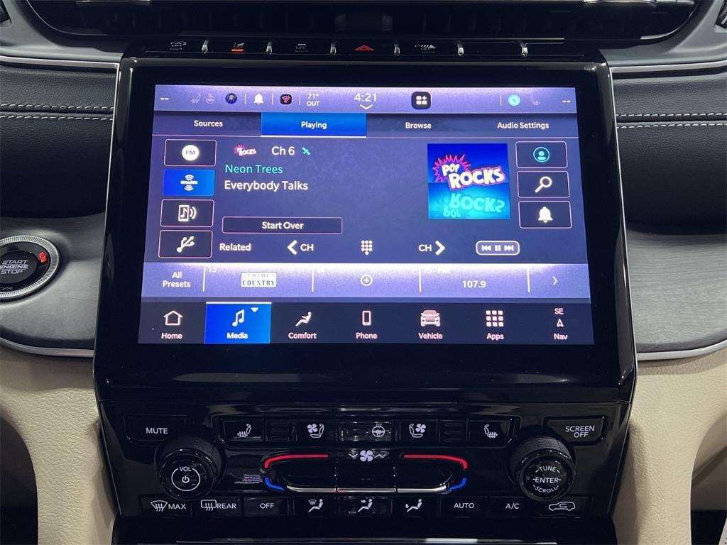 new 2025 Jeep Grand Cherokee car, priced at $55,660