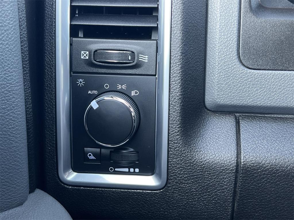 used 2019 Ram 1500 Classic car, priced at $18,413