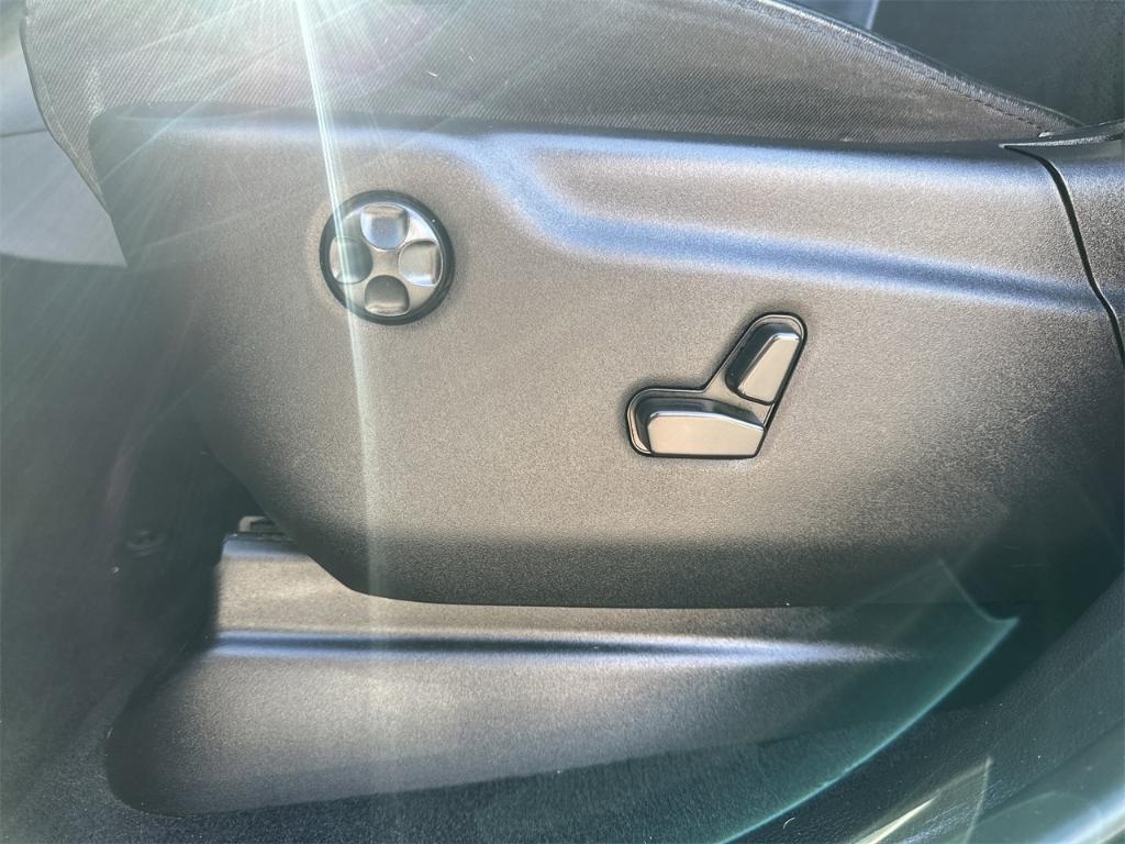 used 2021 Jeep Grand Cherokee car, priced at $18,500