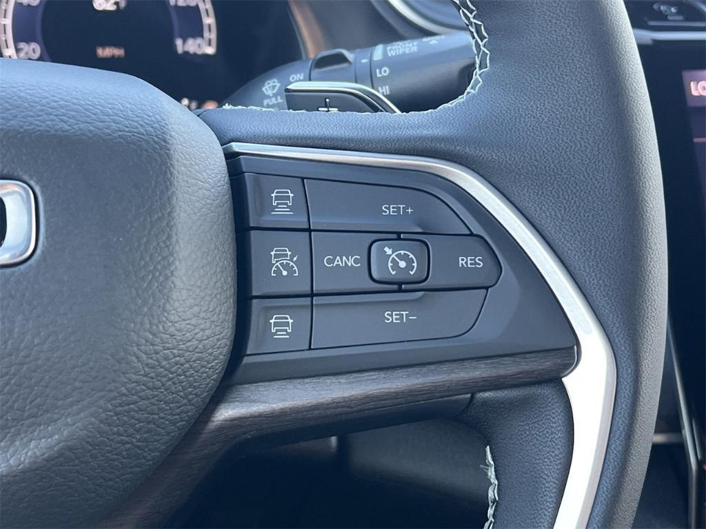 new 2025 Jeep Grand Cherokee car, priced at $55,660