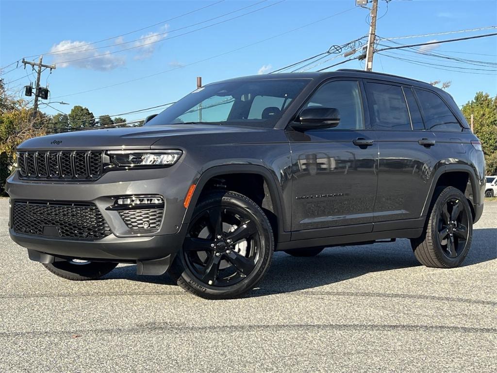 new 2025 Jeep Grand Cherokee car, priced at $55,660