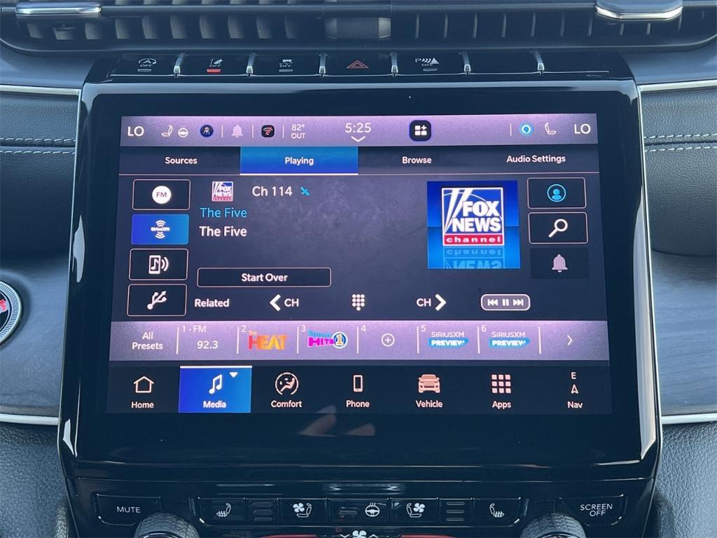 new 2025 Jeep Grand Cherokee car, priced at $55,660