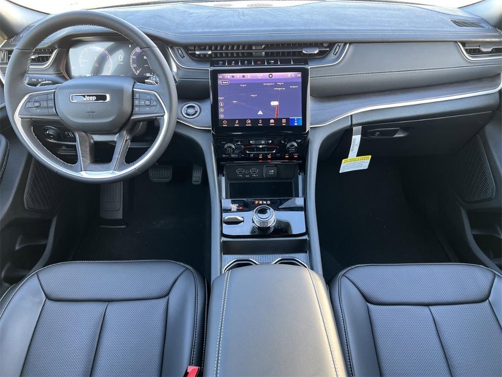 new 2025 Jeep Grand Cherokee car, priced at $55,660