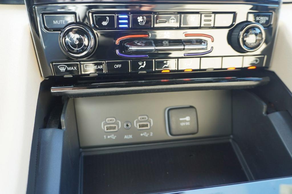 new 2025 Jeep Grand Cherokee car, priced at $45,102