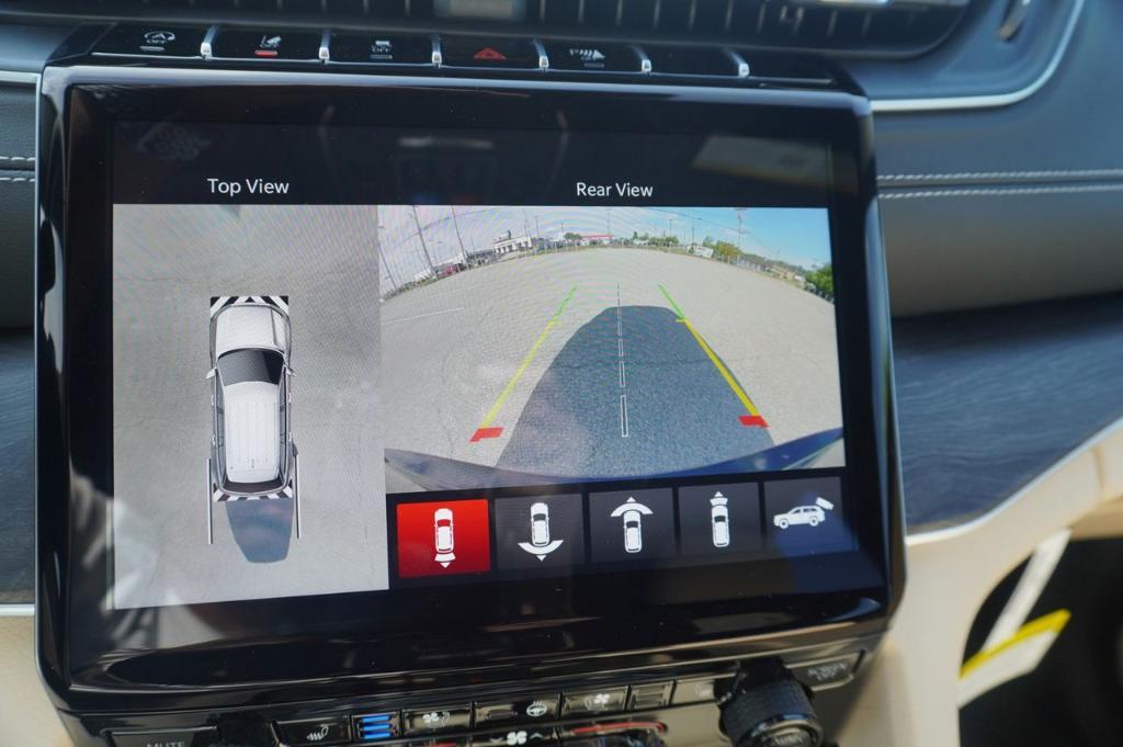 new 2025 Jeep Grand Cherokee car, priced at $45,102