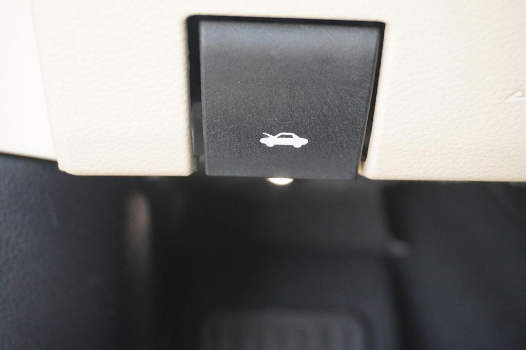 new 2025 Jeep Grand Cherokee car, priced at $45,102