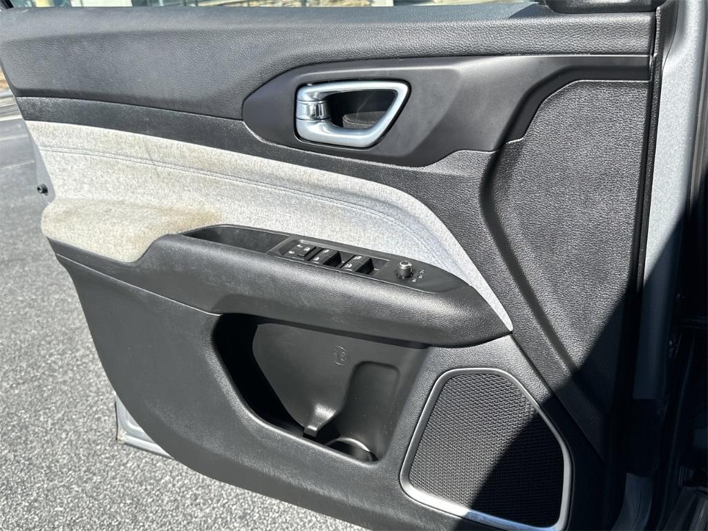 used 2022 Jeep Compass car, priced at $17,445