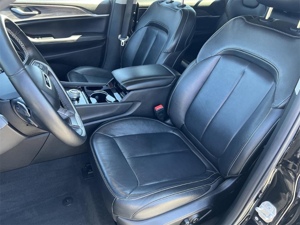 used 2022 Jeep Grand Cherokee L car, priced at $25,000