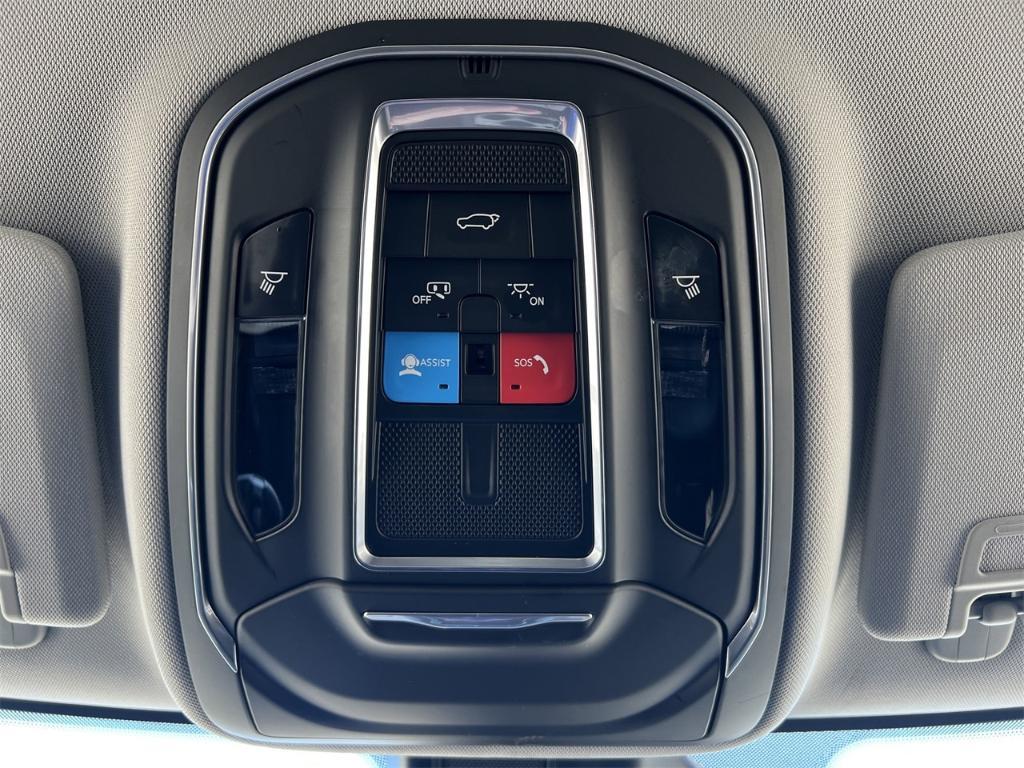 used 2022 Jeep Grand Cherokee L car, priced at $25,000