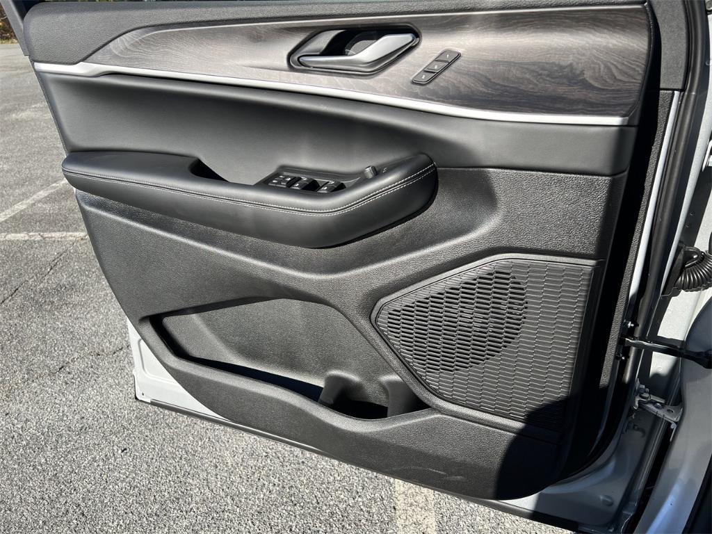 new 2025 Jeep Grand Cherokee L car, priced at $55,835