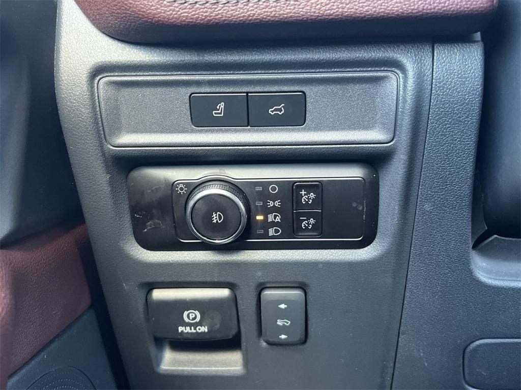 used 2023 Ford Expedition Max car, priced at $40,000