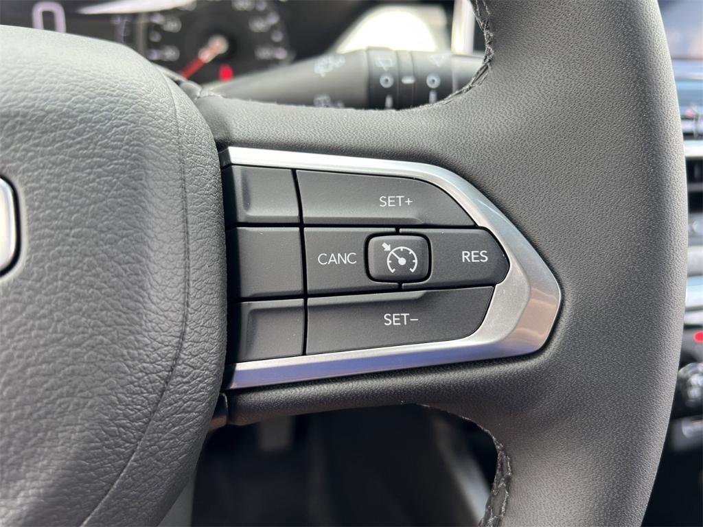 new 2025 Jeep Compass car, priced at $30,760