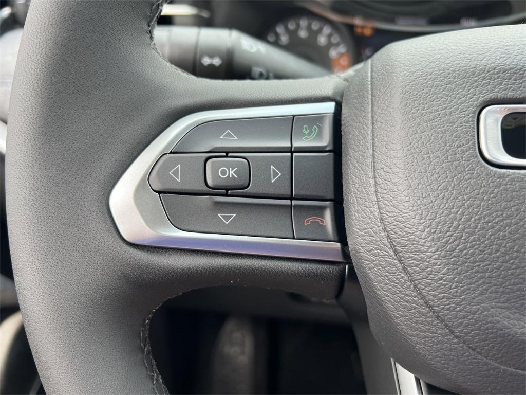 new 2025 Jeep Compass car, priced at $30,760