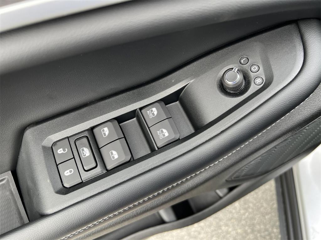 new 2025 Jeep Grand Cherokee car, priced at $55,660